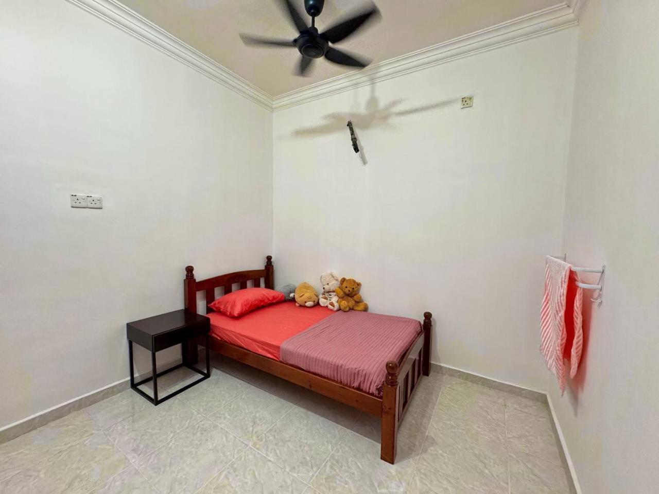 Ibai Golf Home Resort Homestay Kuala Terengganu Exterior photo